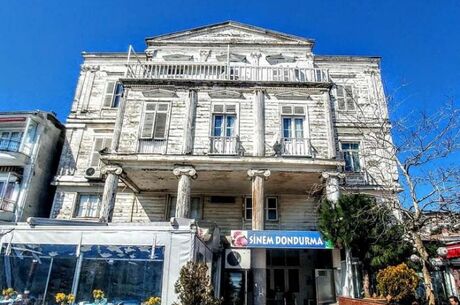 GÜNÜBİRLİK KINALIADA VE BURGAZADA TURU 
